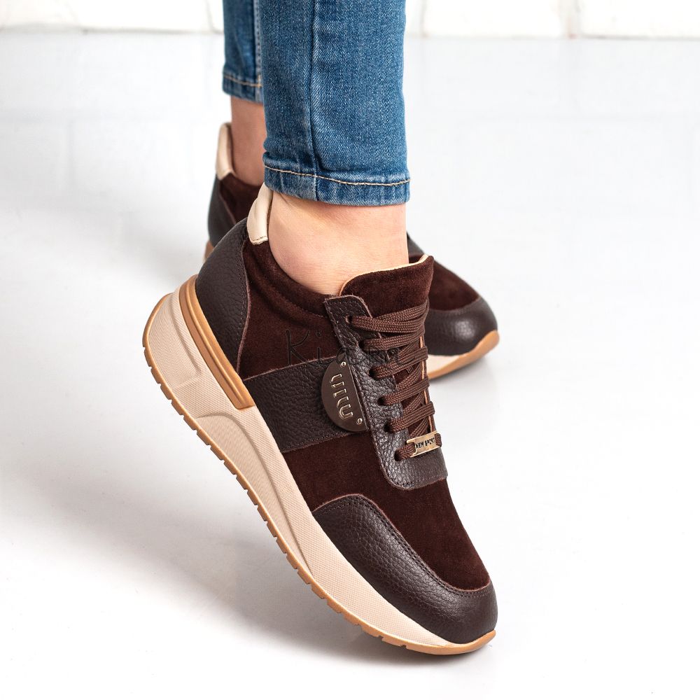 Дамски маратонки в кафяво Дамски маратонки в кафяво