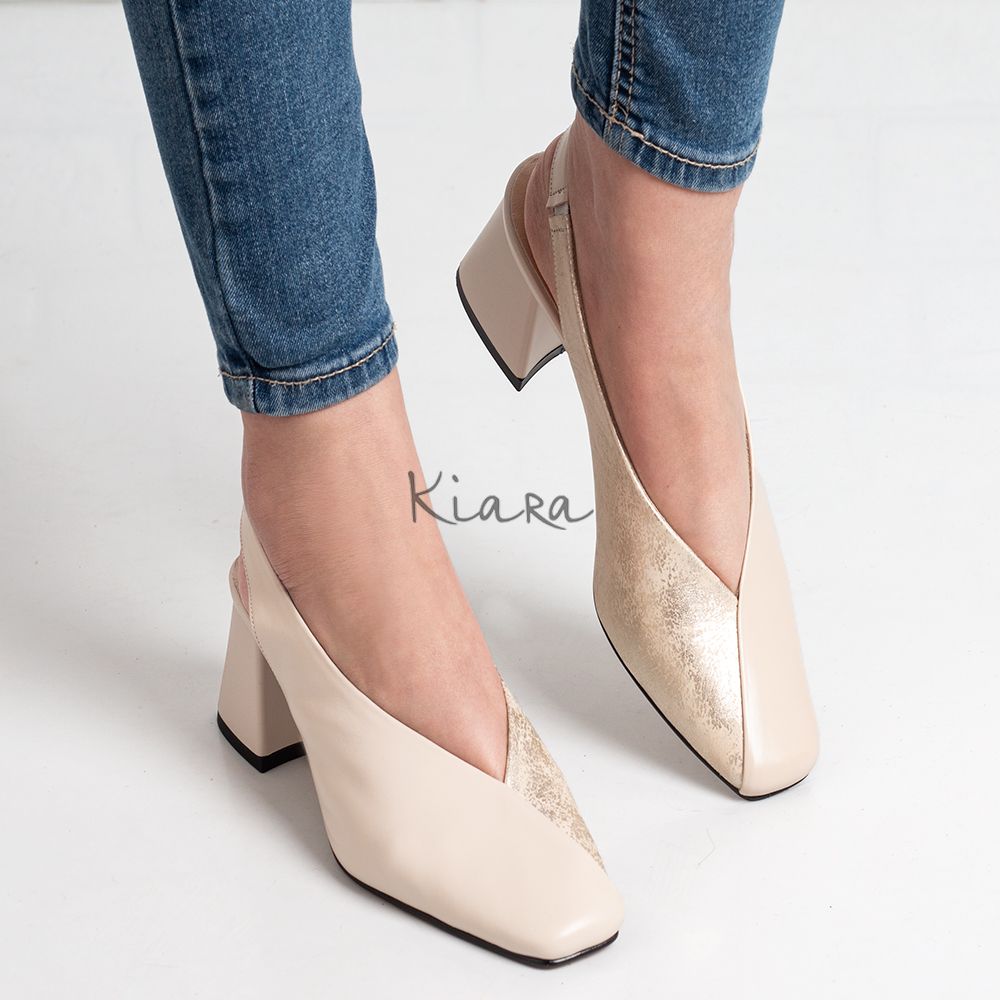 Дамски обувки на ток в бежово и златисто Дамски обувки на ток в бежово и златисто