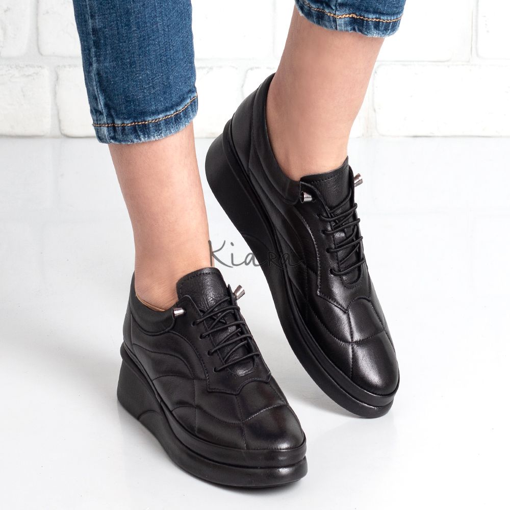 Дамски обувки в черно Дамски обувки в черно