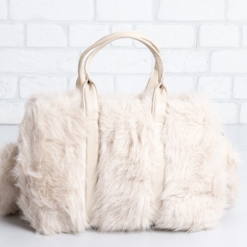 Дамска чанта в бежово