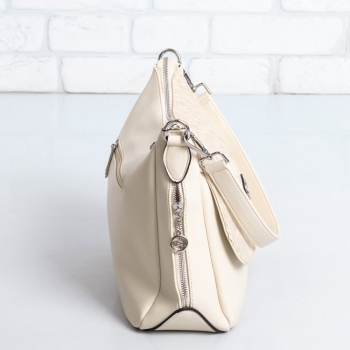 Дамска чанта в бежово и златисто