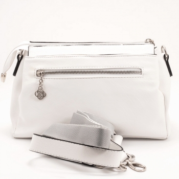 Дамска чанта в бяло
