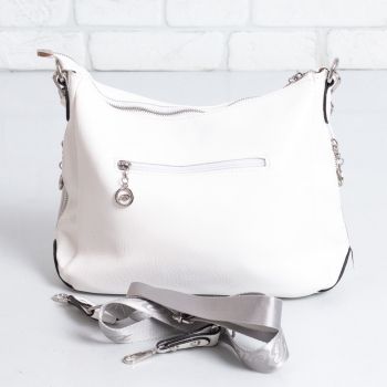 Дамска чанта в бяло