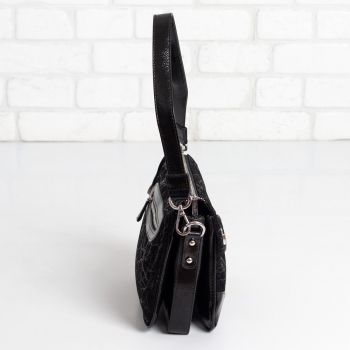 Дамска чанта в черно