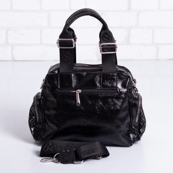 Дамска чанта в черно и сребристо