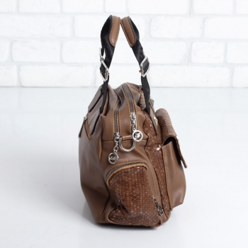 Дамска чанта в кафяво