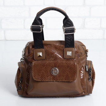 Дамска чанта в кафяво