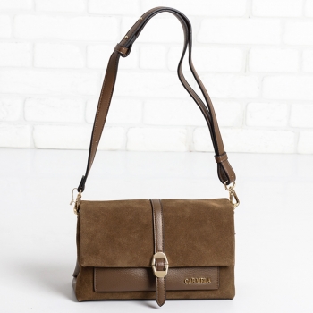 Дамска чанта в кафяво