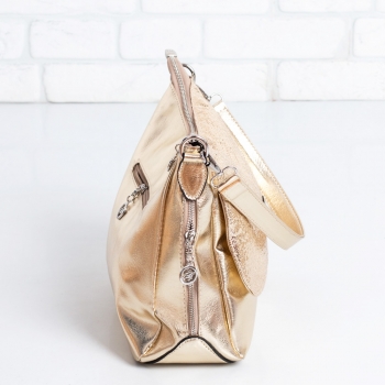 Дамска чанта в златно