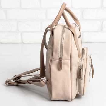 Дамска раница в бежово