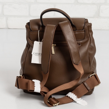 Дамска раница в кафяво