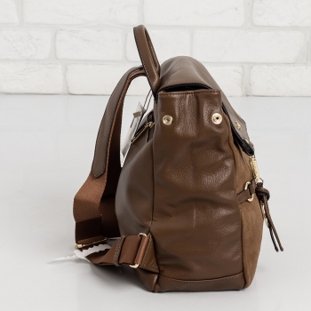 Дамска раница в кафяво