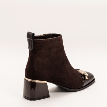 Дамски боти на ток в кафяво