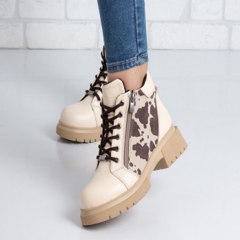 Дамски боти в бежово TRE2125-07 Дамски боти в бежово