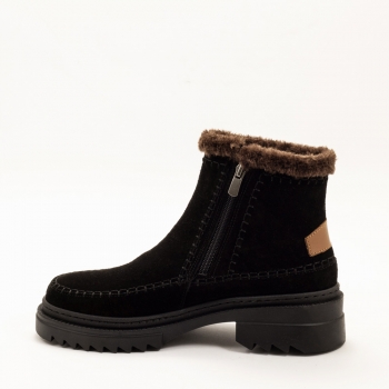 Дамски боти в черно