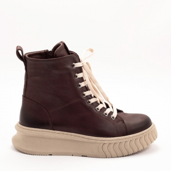 Дамски боти в кафяво