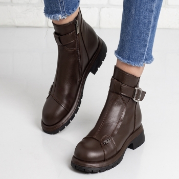 Дамски боти в кафяво