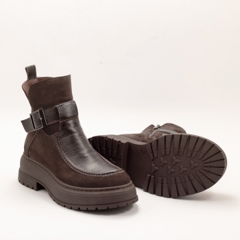 Дамски боти в кафяво