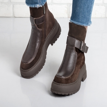 Дамски боти в кафяво