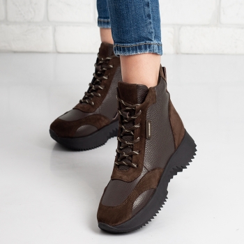 Дамски боти в кафяво