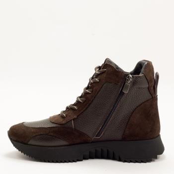 Дамски боти в кафяво