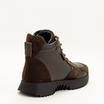 Дамски боти в кафяво