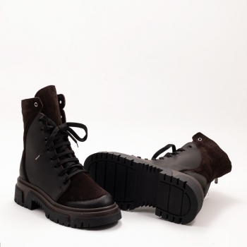 Дамски боти в кафяво Дамски боти в кафяво