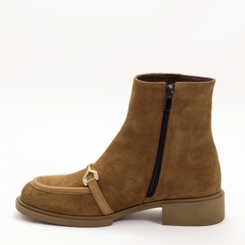 Дамски боти в камел