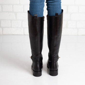 Дамски ботуши в черно