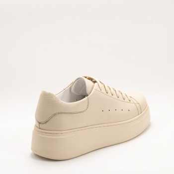 Дамски кецове в бежово