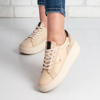 Дамски кецове в бежово