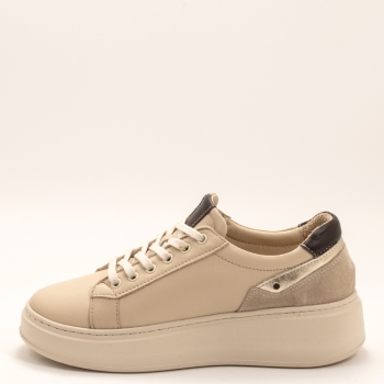 Дамски кецове в бежово