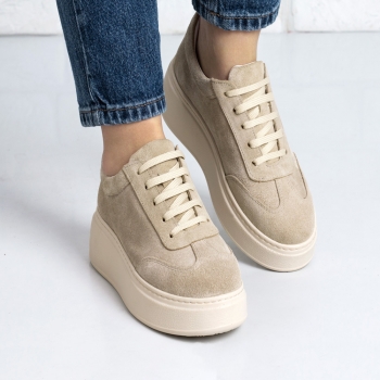 Дамски кецове в бежово