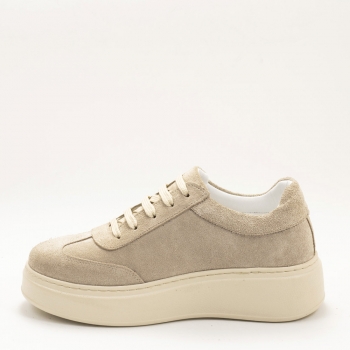 Дамски кецове в бежово