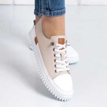 Дамски кецове в бежово и бяло