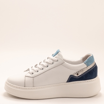 Дамски кецове в бяло и синьо