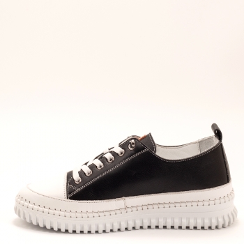 Дамски кецове в черно и бяло