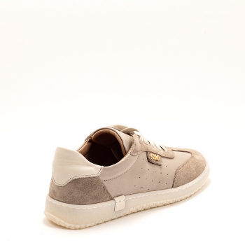 Дамски кецове в тъмно бежово