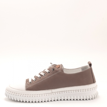 Дамски кецове в тъмно бежово и бяло