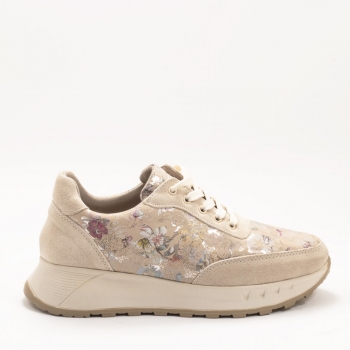 Дамски маратонки в бежово