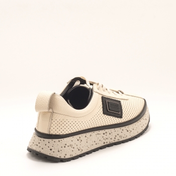 Дамски маратонки в бежово