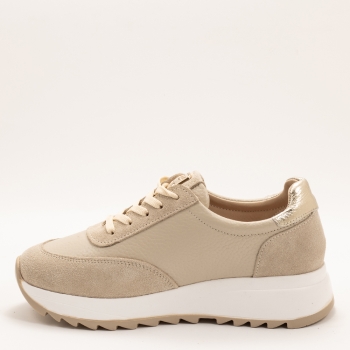 Дамски маратонки в бежово