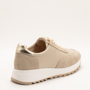 Дамски маратонки в бежово