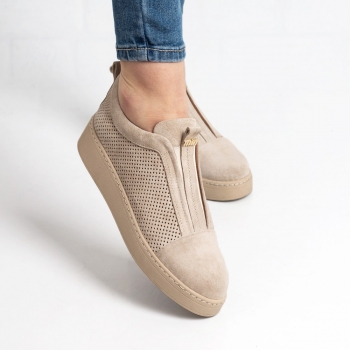 Дамски маратонки в бежово