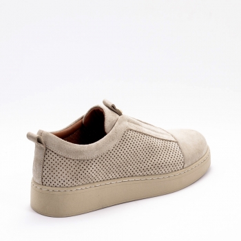 Дамски маратонки в бежово