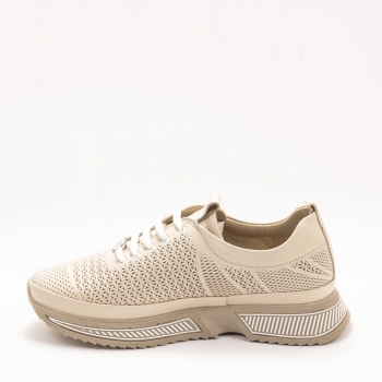 Дамски маратонки в бежово