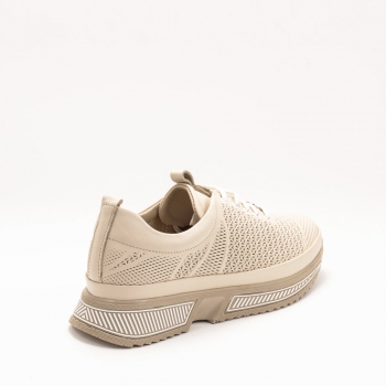 Дамски маратонки в бежово