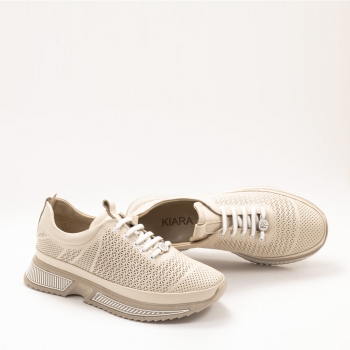 Дамски маратонки в бежово