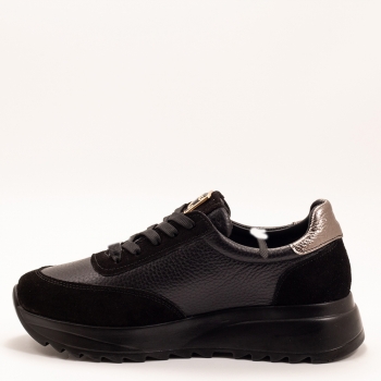 Дамски маратонки в черно