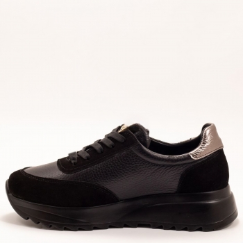 Дамски маратонки в черно